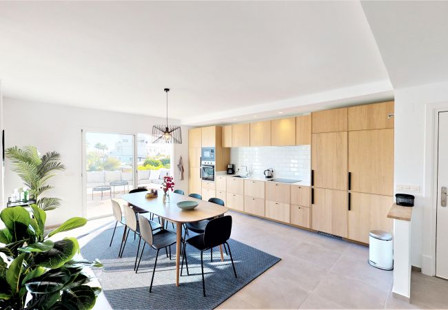 Apartment in Marbella - Jardines De Andalucía - EXQUISITE NEWLY RENOVATED Apartment in Marbella - Jardines De Andalucía - EXQUISITE NEWLY RENOVATED