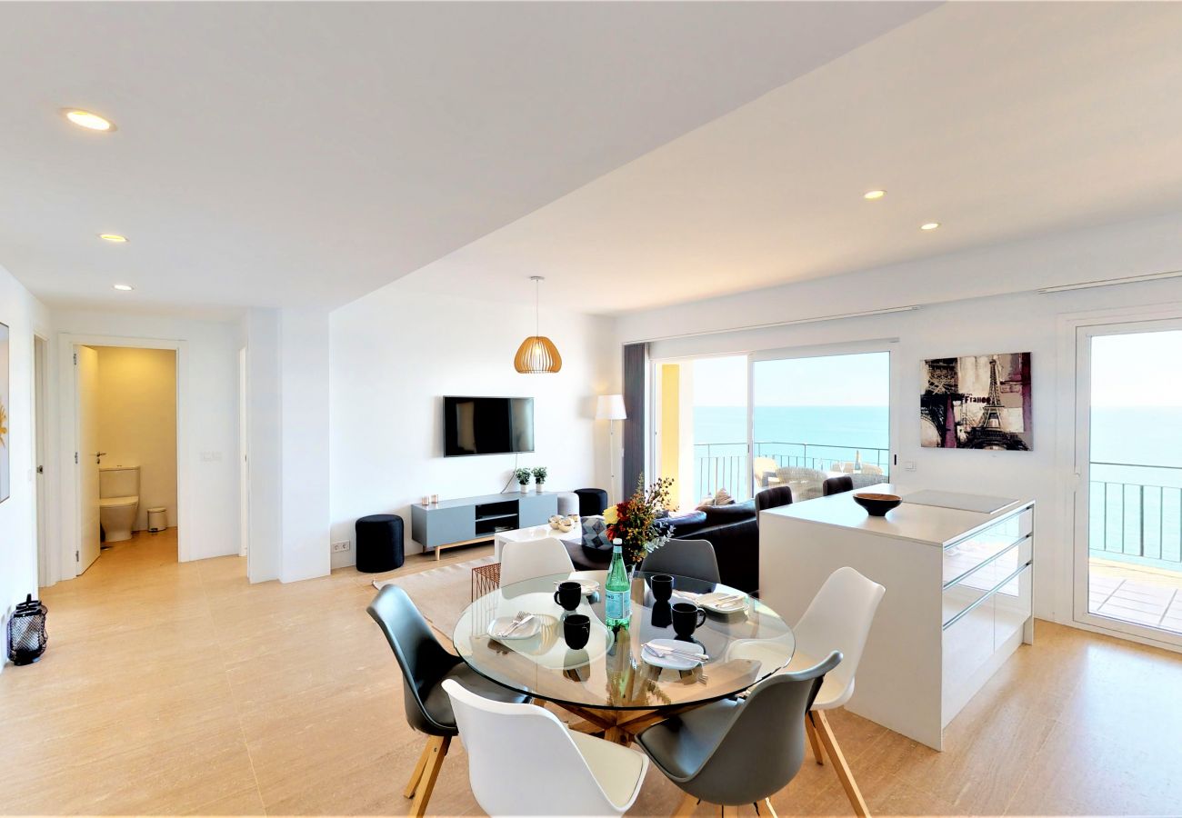 Apartment in Fuengirola - Olimpo - Fuengirola Beachfront Newly Renovated Apa Apartment in Fuengirola - Olimpo - Fuengirola Beachfront Newly Renovated Apa