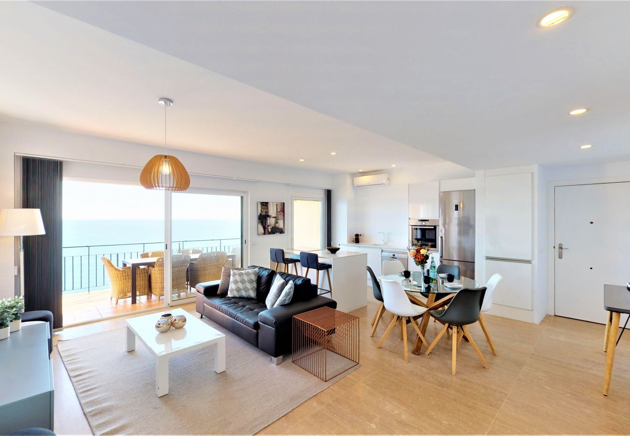 Apartment in Fuengirola - Olimpo - Fuengirola Beachfront Newly Renovated Apa Apartment in Fuengirola - Olimpo - Fuengirola Beachfront Newly Renovated Apa