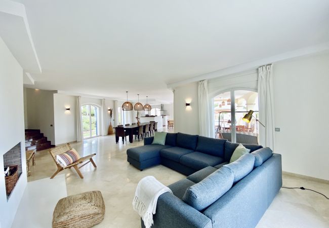 Villa in Mijas Costa - Villa Medina de Torrenueva - Amazing Sea View Vill Villa in Mijas Costa - Villa Medina de Torrenueva - Amazing Sea View Vill