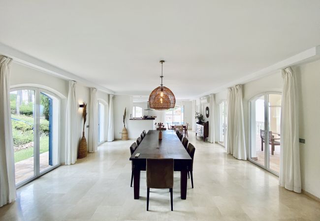 Villa in Mijas Costa - Villa Medina de Torrenueva - Amazing Sea View Vill Villa in Mijas Costa - Villa Medina de Torrenueva - Amazing Sea View Vill