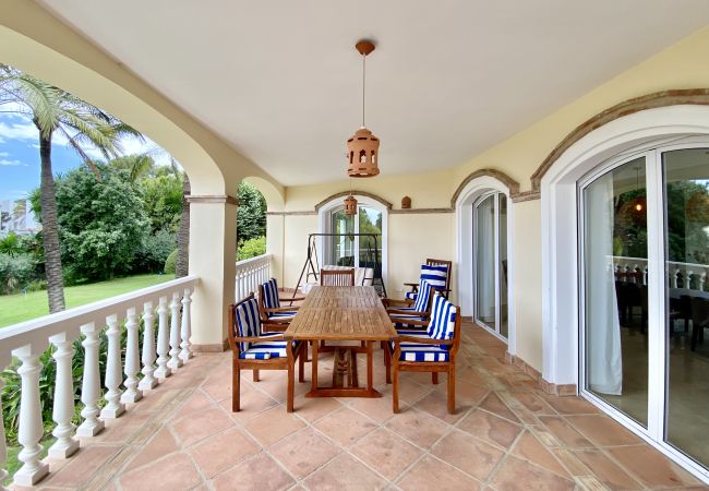 Villa in Mijas Costa - Villa Medina de Torrenueva - Amazing Sea View Vill Villa in Mijas Costa - Villa Medina de Torrenueva - Amazing Sea View Vill