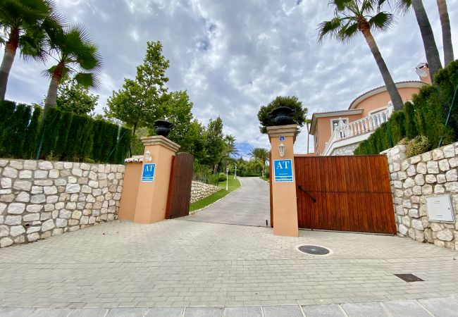 Villa in Mijas Costa - Villa Medina de Torrenueva - Amazing Sea View Vill Villa in Mijas Costa - Villa Medina de Torrenueva - Amazing Sea View Vill