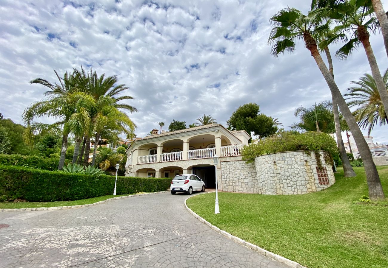 Villa in Mijas Costa - Villa Medina de Torrenueva - Amazing Sea View Vill Villa in Mijas Costa - Villa Medina de Torrenueva - Amazing Sea View Vill