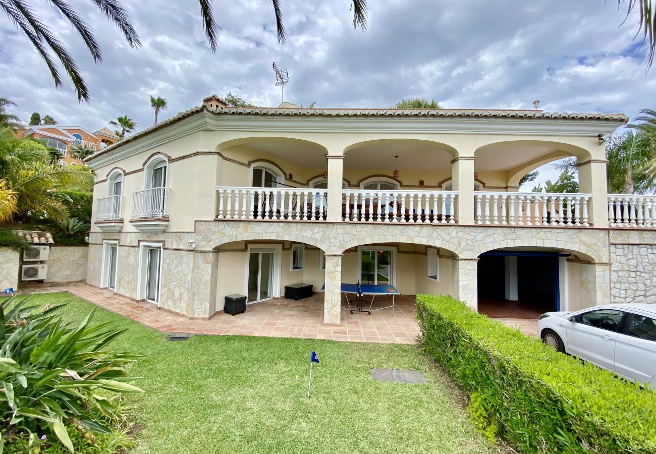 Villa in Mijas Costa - Villa Medina de Torrenueva - Amazing Sea View Vill Villa in Mijas Costa - Villa Medina de Torrenueva - Amazing Sea View Vill