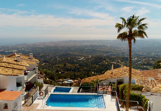 Apartment in Mijas Pueblo - Mijas Pueblo - Cozy Apartment with Sea Views
