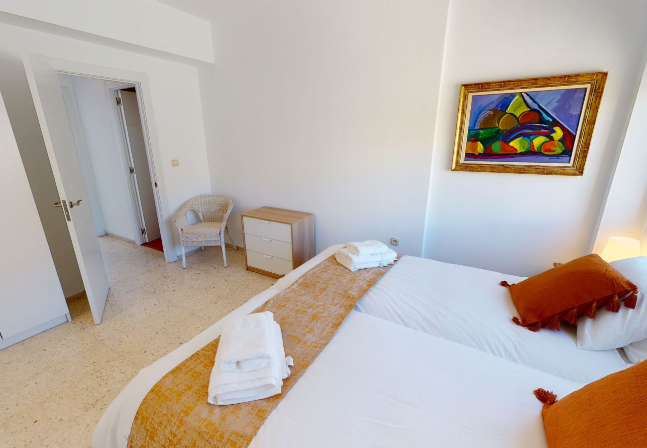 Apartment in Fuengirola - Olimpo II The Cruise - Front Line Beach Apartment in Fuengirola - Olimpo II The Cruise - Front Line Beach