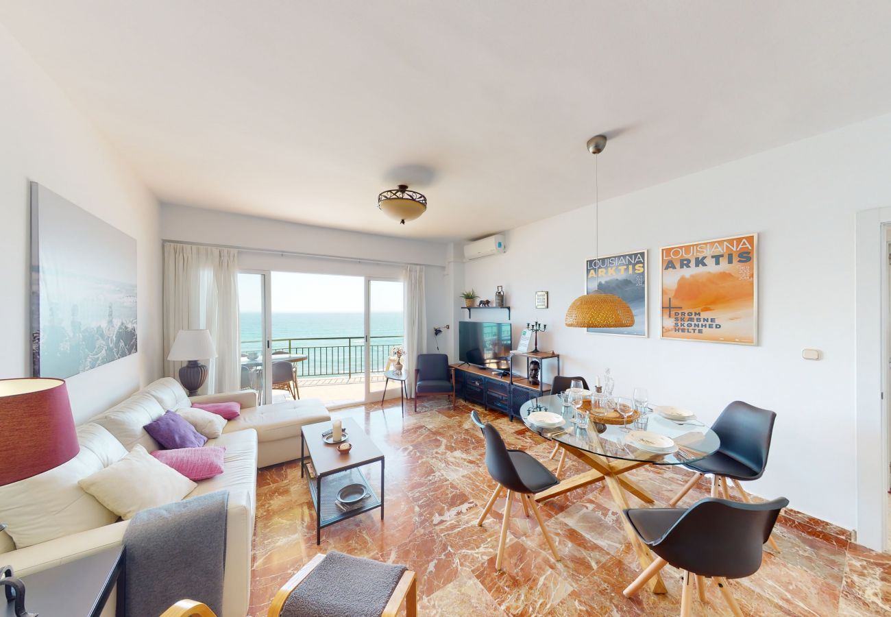 Apartment in Fuengirola - Olimpo II The Cruise - Front Line Beach Apartment in Fuengirola - Olimpo II The Cruise - Front Line Beach