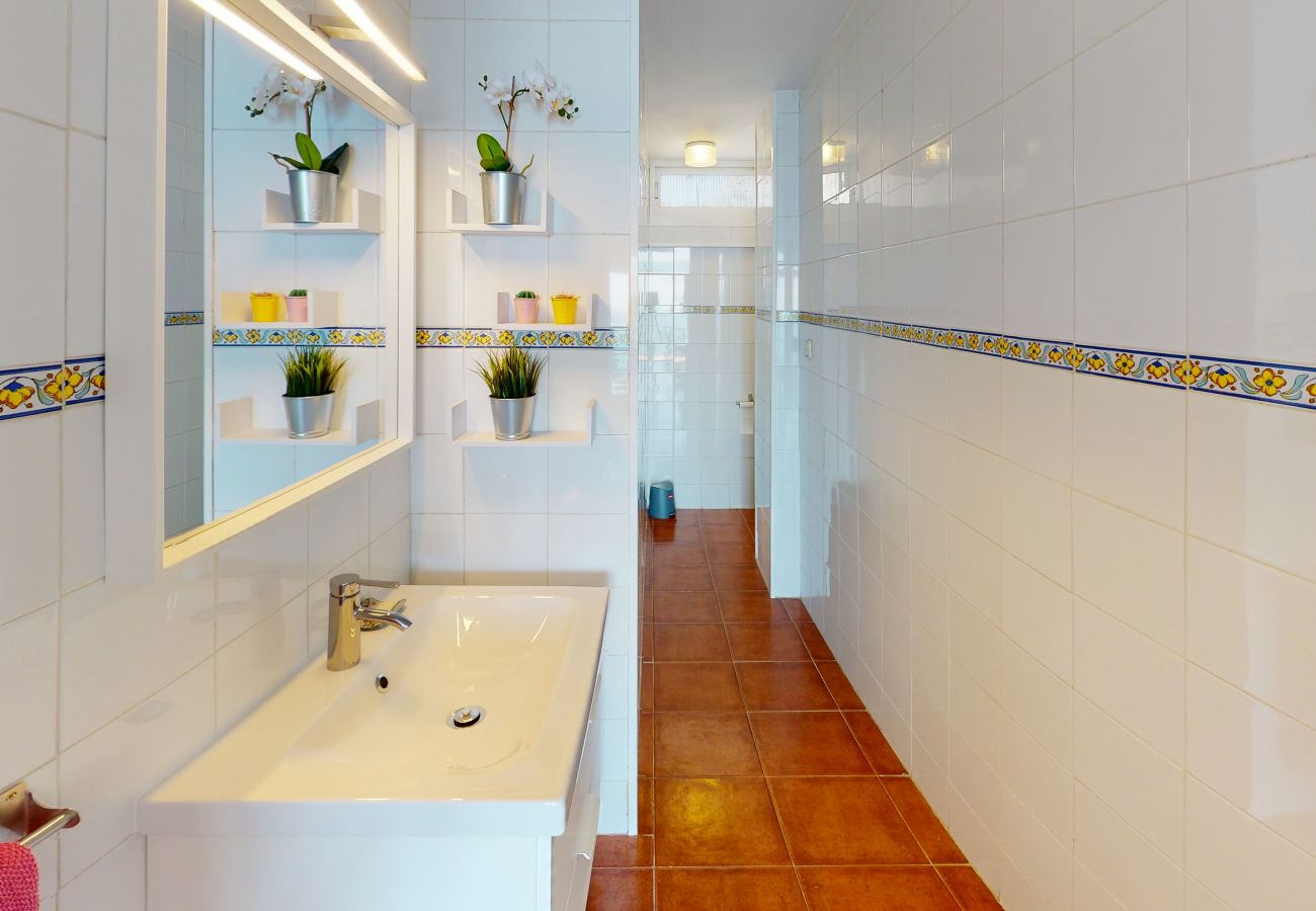 Apartment in Fuengirola - Olimpo II The Cruise - Front Line Beach Apartment in Fuengirola - Olimpo II The Cruise - Front Line Beach