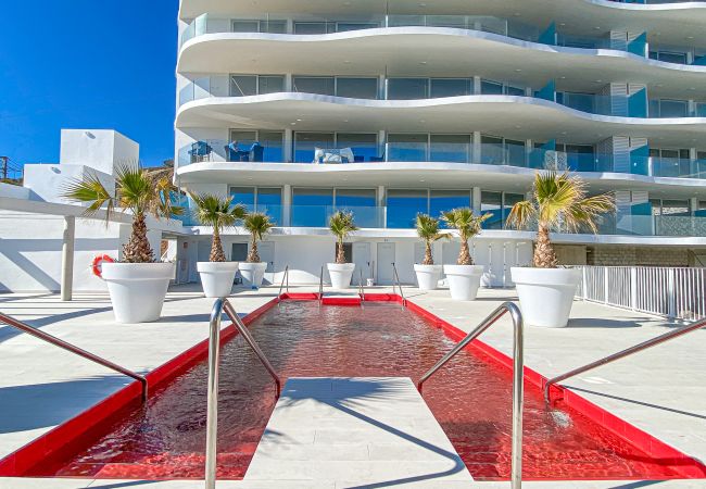 Apartment in Fuengirola - AMAZING SEA VIEWS - The Wave II, Pool and Sea View Apartment in Fuengirola - AMAZING SEA VIEWS - The Wave II, Pool and Sea View